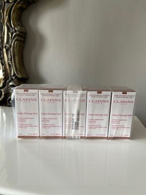 Clarins Extra Firming Nuit Wrinkle Control Regenerating Night Cream 5 ml Lot 10